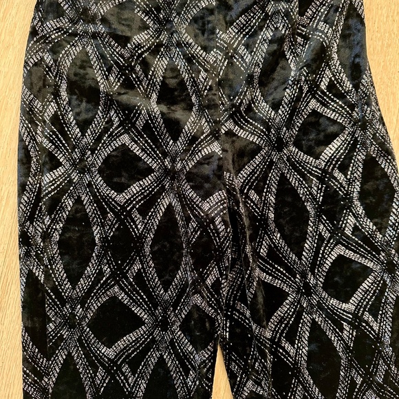 ZARA Velvet Glitter Geometric Flared Pants — Black & Taupe/Silver — XS — NWT - Picture 5 of 13